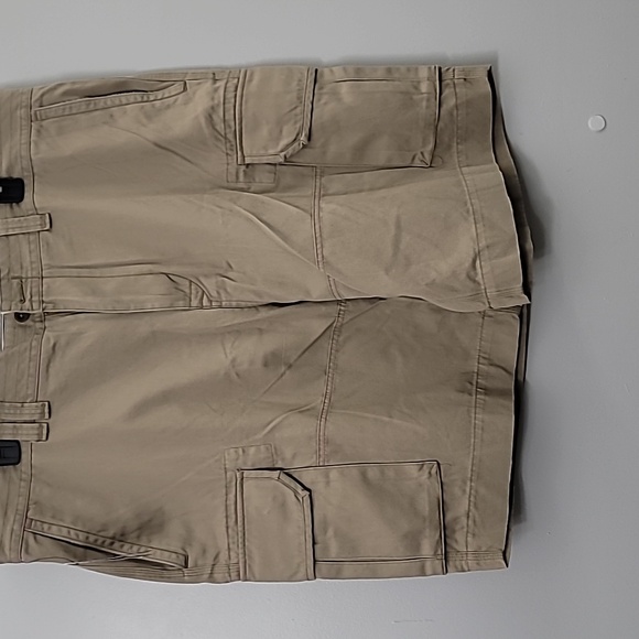 Polo Ralph Lauren Classic Polo Chino Cargo Shorts - Picture 7 of 11